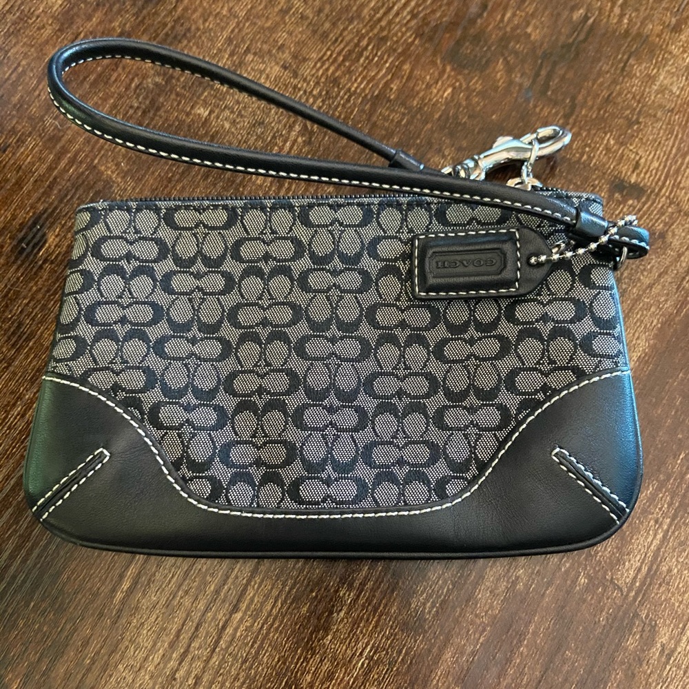 Small Coach wristlet